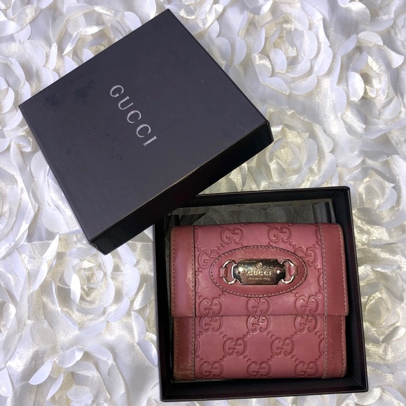 Gucci Handbags - Gucci Wallet